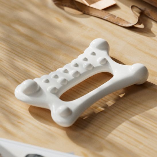 gua-sha-visage-planche-massage-blanc