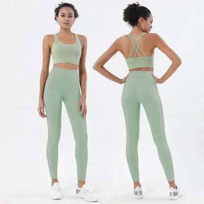 Combinaison-yoga-durable-deux-pièces-bretelles-vert-pâle