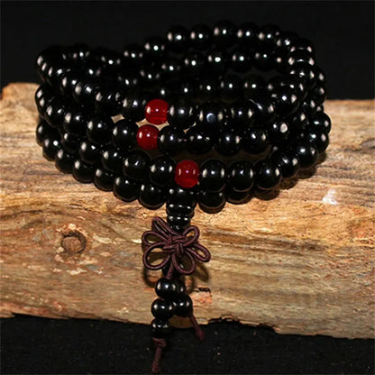 bracelet-en-perles-bois-santal-naturel-noir-rouge