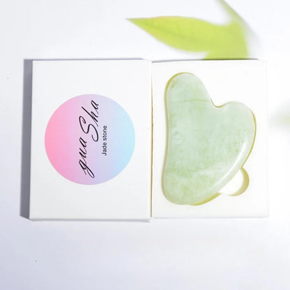 Gua sha assiette à gratter en forme de coeur de jade vert clair