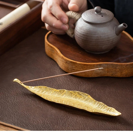 porte-encens-calme-yoga-nature-feuille-doré